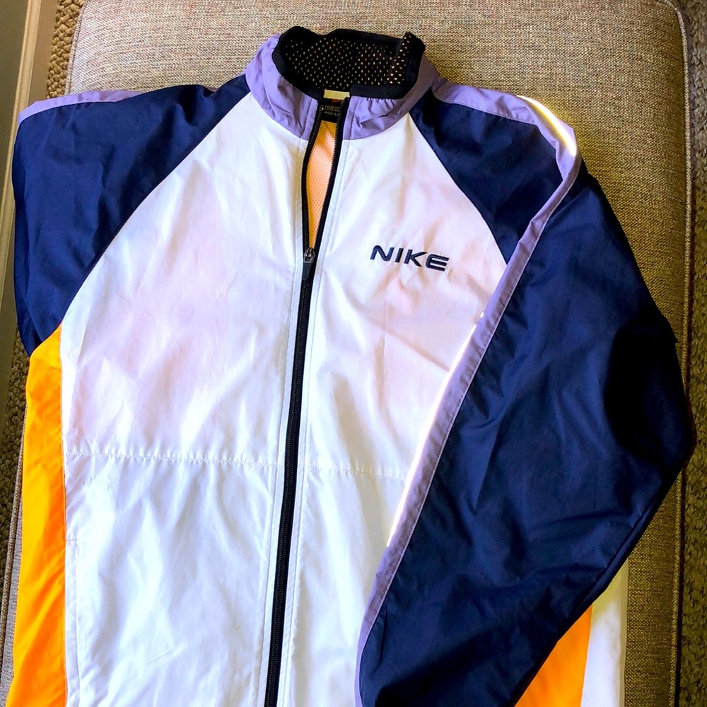 Women’s Nike short and jacket jogging suit
